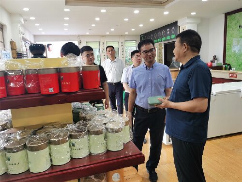 2023年7月13日，中國郵政集團公司河南省分公司夏總一行蒞臨廣義茶印象園參觀指導，給予我司發展高度評價